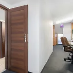 Apartmán Two-level With Air Conditioning And Workspace Close To The Center By Renters *