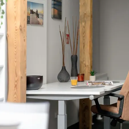 Two-level With Air Conditioning And Workspace Close To The Center By Renters Poznan