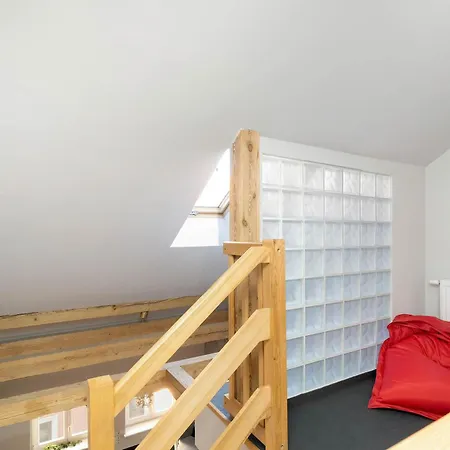 Daire Two-level With Air Conditioning And Workspace Close To The Center By Renters *
