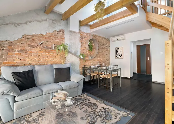 Two-level With Air Conditioning And Workspace Close To The Center By Renters * Poznan