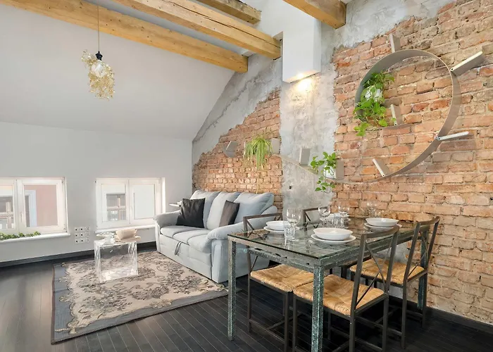 Daire Two-level With Air Conditioning And Workspace Close To The Center By Renters *